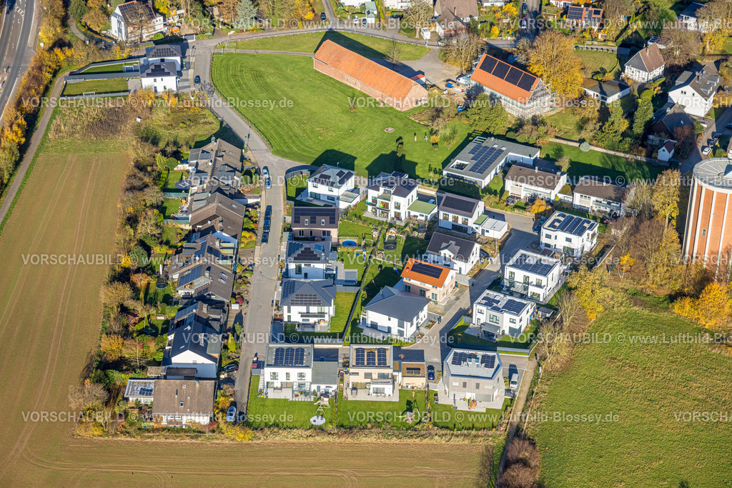 Hagen251103611 | Luftbild, Ortsteil Hasley Neubau Wohngebiet Raiffeisenstraße, herbstliche Bäume,  Emst, Hagen, Ruhrgebiet, Nordrhein-Westfalen, Deutschland