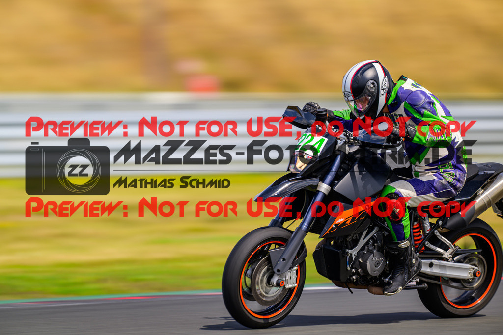 MaZZes_FotoMatrix_240725_6007705_3362 | GRUEN
