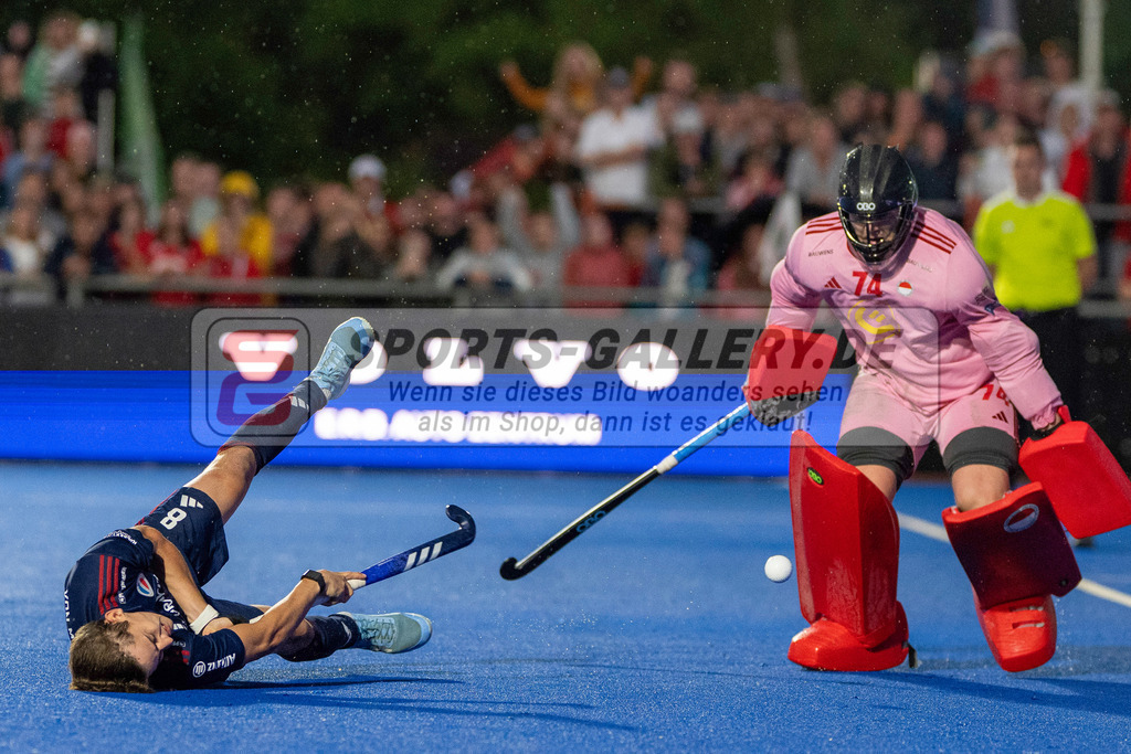 Final4_20250531-2051-Z82_8658 | Krefeld, Deutschland, 31.05.2025:  Feldhockey Final4 2025 – „Deutsche Feldhockey-Meisterschaften 2025“ im Gerd-Wellen-Hockeyanlage am 31.05.2025 in Krefeld, Deutschland. (Foto von Kramhöller/Fehrmann/Kaste)Krefeld, Germany, 31.05.2025: Feldhockey Final4 2025 – „Deutsche Feldhockey-Meisterschaften 2025“ in Gerd-Wellen-Hockeyanlage at 31.05.2025 in Krefeld, Deutschland. (Foto from Kramhöller/Fehrmann/Kaste)