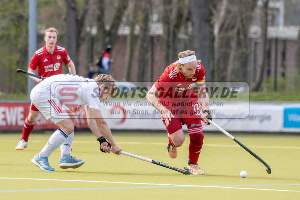 SFE_20260321_0052 | Köln, Deutschland, 21.03.26: Feldhockey 1. Bundesliga Herren zwischen Rot-Weiss Köln - Mannheimer HC im REWE Sportpark am 21.03.2026 in Köln, Deutschland. (Foto von Stephan Fehrmann)Köln, Germany, 21.03.26: Feldhockey 1. Bundesliga Herren between Rot-Weiss Köln - Mannheimer HC in REWE Sportpark at 21.03.2026 in Köln, Deutschland. (Foto from Stephan Fehrmann)