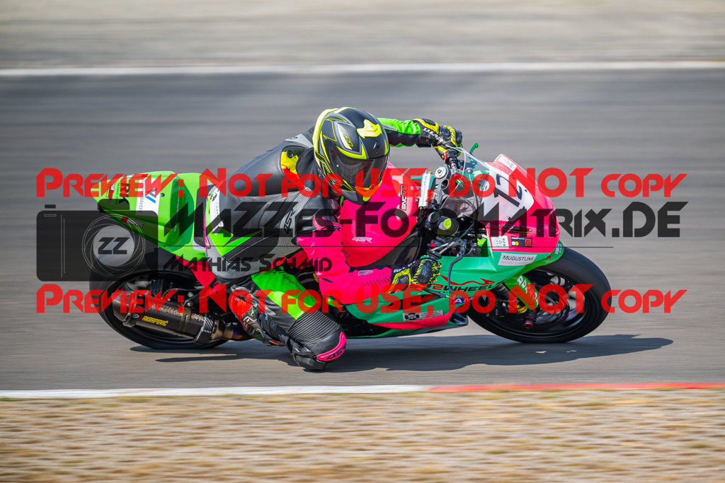 MaZZes-Fotomatrix-20260716-379598 | ROT