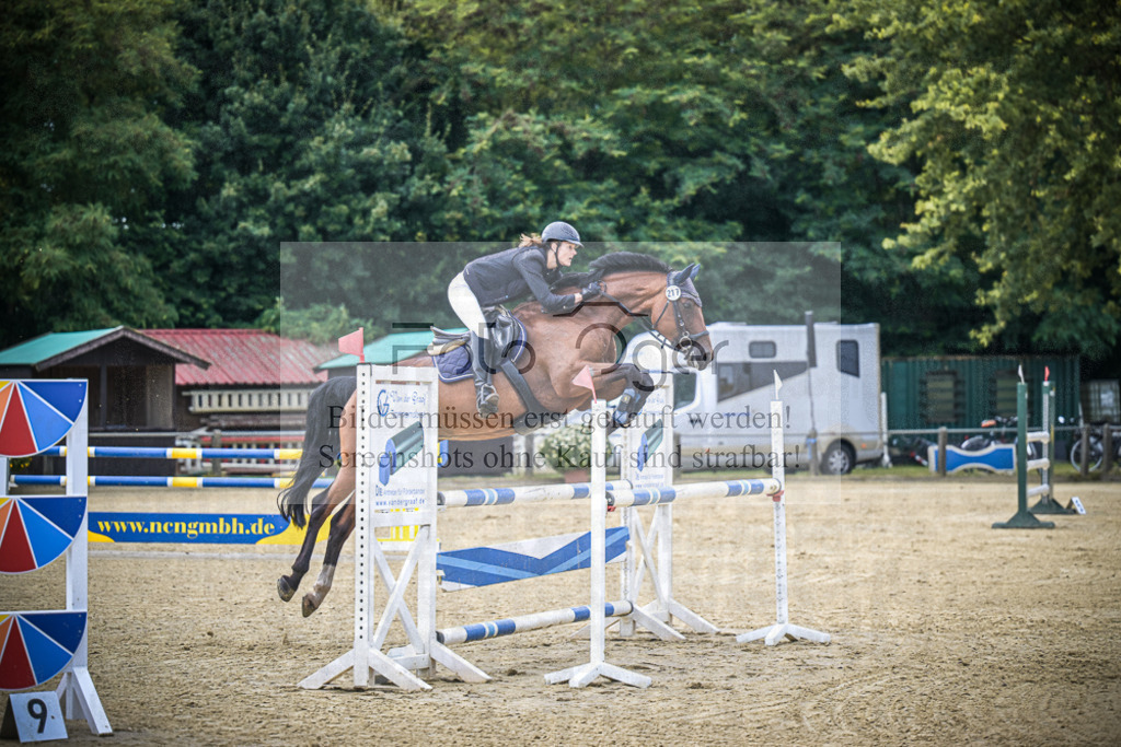 DOS_3004 | Entdecke hochwertige Reitturnierfotos von Foto Oger. Professionell, emotional und authentisch – jetzt Lieblingsmomente im Shop bestellen.Deutschlandweite Turnierfotografie. - Realisiert mit Pictrs.com