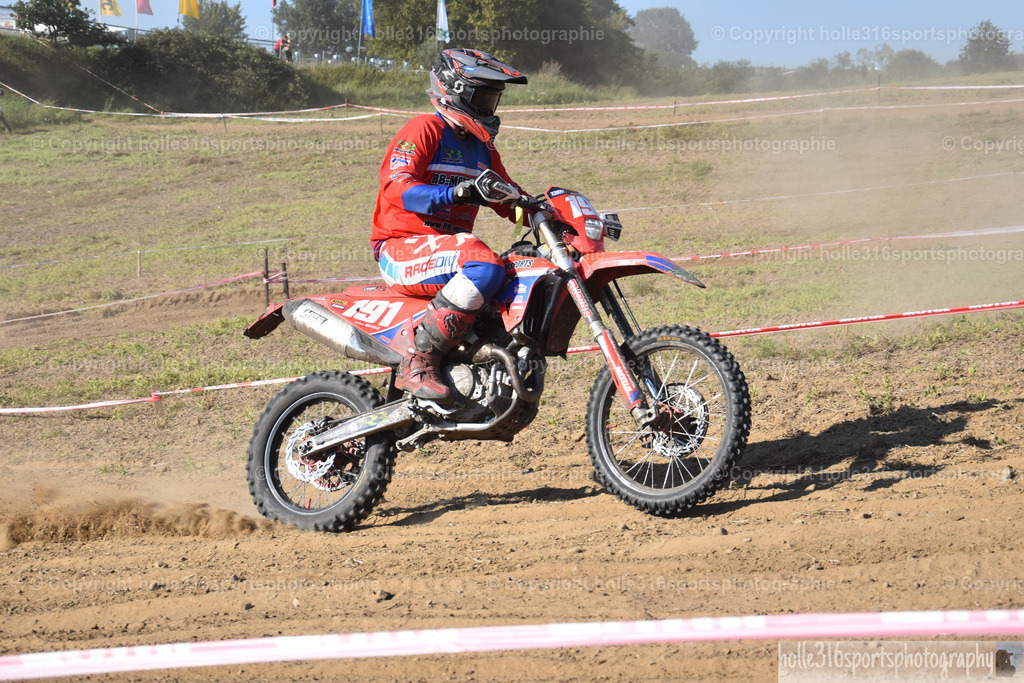 DSC_0520 | Sportfotografie , Motorsport, Motoross, Reitsport, Mointainbike, Enduro,
Landschaft , Outdoor, Eventfotografie, Landschaft, Bilder online bestellen - Realisiert mit Pictrs.com