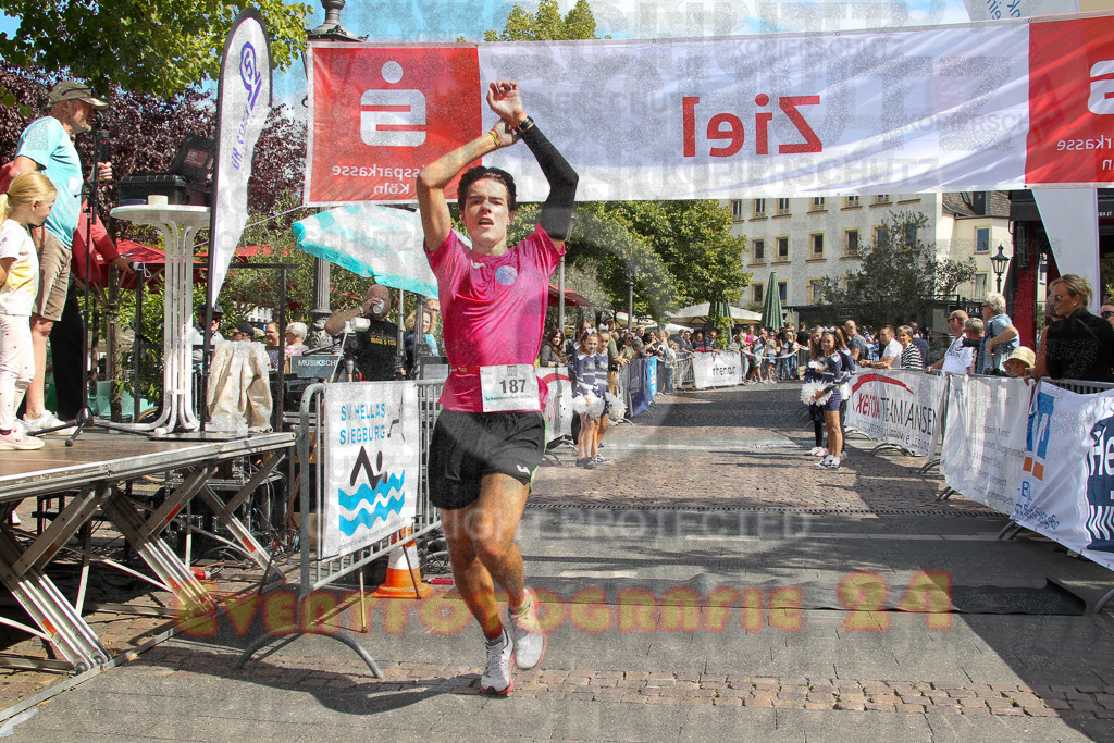 250824_1258_EV4_9709 | Sportfotografie im Rhein-Sieg Kreis, Köln, Bonn, NRW, Rheinland Pfalz, Hessen, etc. Unser Tätigkeitsfeld umfasst den Laufsport vom Volkslauf über den Marathon, Duathlon, Triathon bis zum Ultralauf wie Kölnpfad Ultra oder Schindertrail.