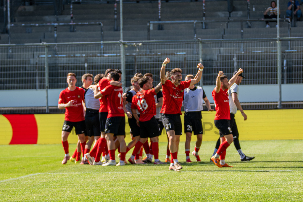 Stuttgarter Kickers vs. SG Sonnenhof Großaspach, Fussball, WFV-Pokal, Finale, 23.05.2026 | Kollektiver Torjubel nach Treffer durch Fabian Eisele (SG Sonnenhof Großaspach, #23) zum 0:2,Stuttgarter Kickers vs. SG Sonnenhof Großaspach, Fussball, WFV-Pokal, Finale, 23.05.2026