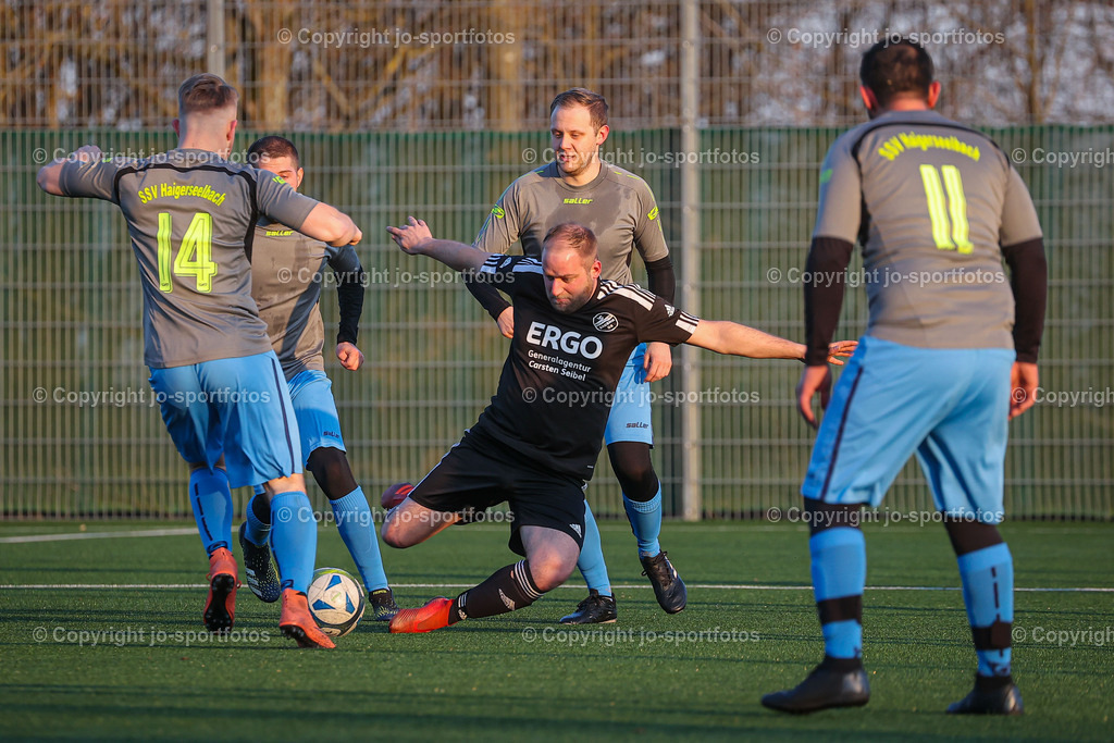 BQ3I5607 | 05.04.2023; Kreisliga C2 Dillenburg; Kunstrasenplatz Haigerseelbach; SSV Haigerseelbach 2 - FC Schwarz-Weiß Erdbach; Ergebnis: 0:5 (0:3)