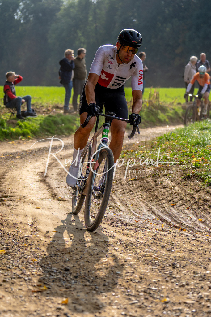 Ralf Eppink Photography 20251012_DSC04975 | Sportfotografie, Eventfotografie, Porträtfotografie, Radsport Fotograf, Triathlon Fotograf, Düsseldorf Fotograf, Köln Fotograf, Actionfotografie, Teamfotografie, Peoplefotografie, Business Portraits, Veranstaltungsfotografie, Reportagefotografie - Realisiert mit Pictrs.com