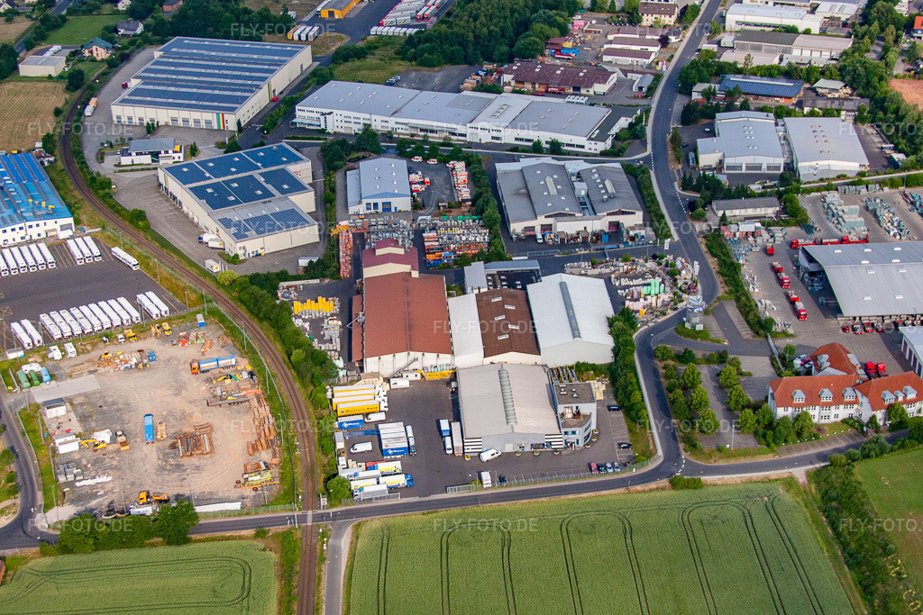 Luftbild: Industriegebiet mit Raiffeisen Waren-Baustoffe im Ortsteil Welkers in Eichenzell im Bundesland Hessen in Deutschland. Foto: IMG_68875.jpg vom 22.06.2014 durch Werner Riehm/FLY-FOTO.de