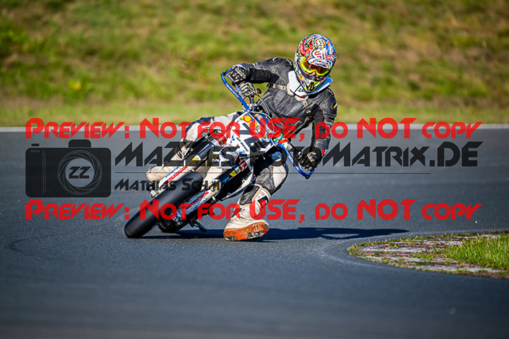 MaZZes_FotoMatrix_220904_5849 | S3