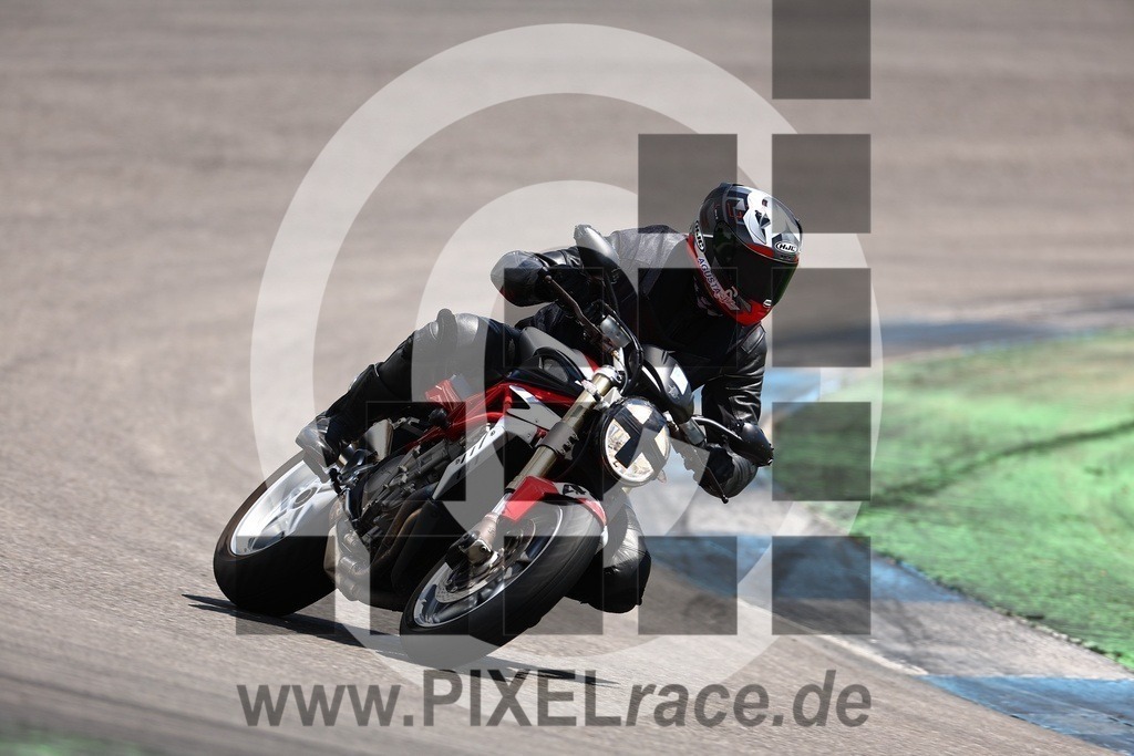 0407-20240624_02031 | Schöne Erinnerungen an spannende Momente - das festzuhalten ist unser Job. PIXELrace.de ist seit 2003 auf den Rennstrecken Europas unterwegs um die Action draußen beim Fahren und die wunderbare Stimmung imm Fahrerlager für euch einzufangen.