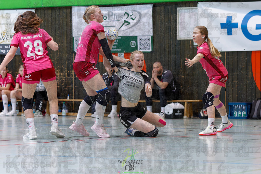 Hessenmeisterschaft wJC - Spiel um Platz 3; TuS Kriftel - SG Schenklengsfeld | Hessenmeisterschaft wJC - Spiel um Platz 3; TuS Kriftel - SG Schenklengsfeld am 22.03.2025 in Biedenkopf (Sporthalle Lahntalschule)Photo © 2025 - Jörg Heinrich - Realisiert mit Pictrs.com