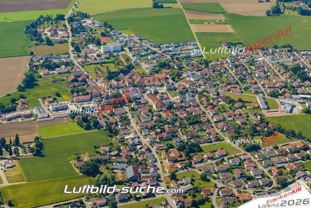 Geschenkidee Hartkirchen bei Pocking -Die Luftbildaufnahme wurde 2025 vom UL-Flugzeug heraus erstellt ( keine Drohne ) - Hochauflösende Luftaufnahme -Nicht vergleichbar mit Google Maps oder Satelittenbilder- Die Geschenkidee !Mit Lizenz und Bildrechte bestellbar