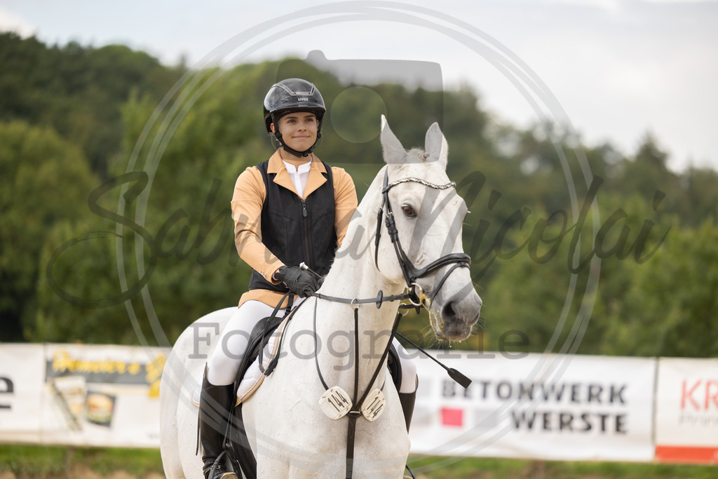 994A7757 | sabrinanicolaifotografie - Realisiert mit Pictrs.com