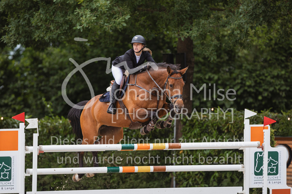 240614_Lemwerder_S1-Springen-568 | Deine schönsten Turniermomente als professionelle Fotos! Entdecke hochwertige Pferdesport-Fotografie im Online-Shop. Jetzt Fotos finden & bestellen!