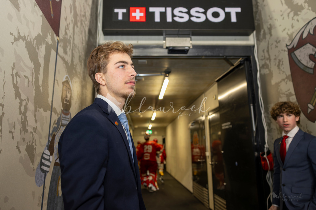 U18_EHCB vs EHCK_wb20260308-5765 | Sportbilder, Sportfotograf, Hochzeits- und Eventfotografin, Flugshows, Portraits und Tiershooting, Aviation, Downhill, Nationalleague, Swissleague, International