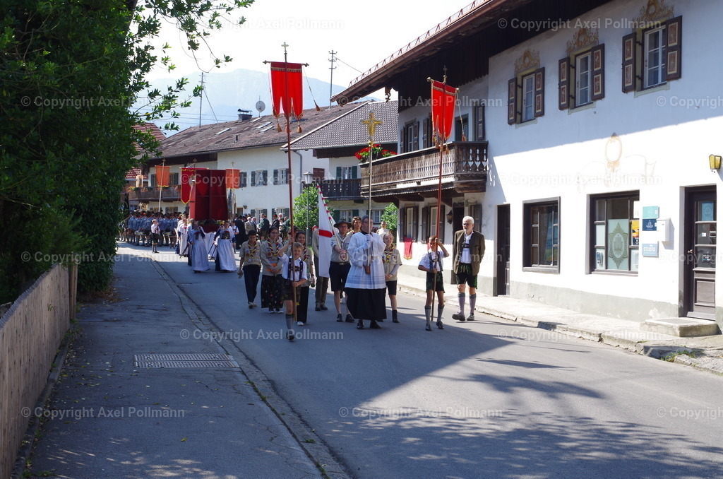 IMGP3584 | fotografiert von Axel PollmannLeonhardi Wallfahrt Benediktbeuern und Murnau, Fronleichnam, Fasching, Landschaft im Loisachtal und Benediktbeuern  - Realisiert mit Pictrs.com