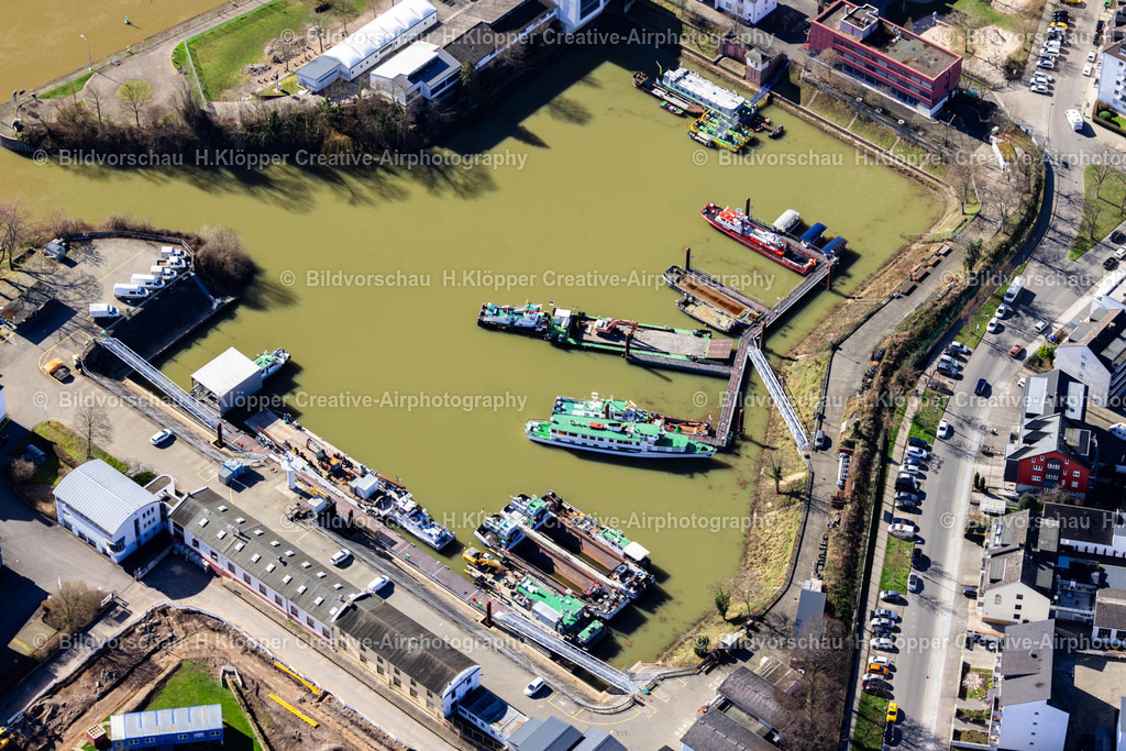 Luftbilder Koblenz-0046 | Luftbildfotografie Schiffs- Anlegestellen am Hafenbecken des Binnenhafen am Ufer an der Neuendorfer Straße in Koblenz im Bundesland Rheinland-Pfalz, Deutschland - Realisiert mit Pictrs.com