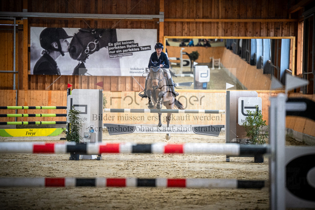 DOS_0326 | Entdecke hochwertige Reitturnierfotos von Foto Oger. Professionell, emotional und authentisch – jetzt Lieblingsmomente im Shop bestellen.Deutschlandweite Turnierfotografie. - Realisiert mit Pictrs.com