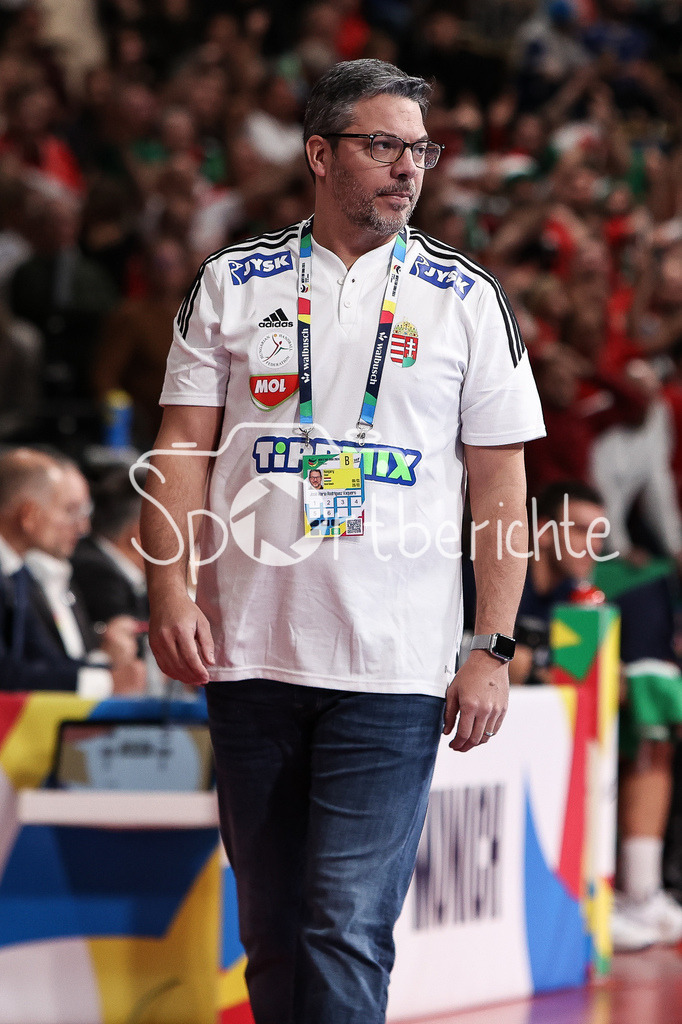 Serbien - Ungarn | Miguel Angel VELASCO ENCINAS in Aktion / Freisteller / Einzelfoto
