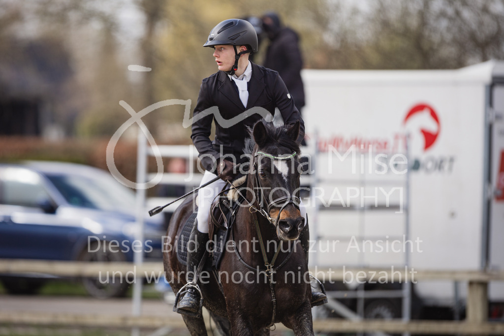230402_MünsterHandorf_PonyTrophy-426 | Deine schönsten Turniermomente als professionelle Fotos! Entdecke hochwertige Pferdesport-Fotografie im Online-Shop. Jetzt Fotos finden & bestellen!