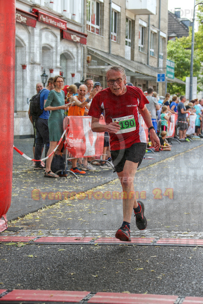 220625_1700_EX1_5747 | Sportfotografie im Rhein-Sieg Kreis, Köln, Bonn, NRW, Rheinland Pfalz, Hessen, etc. Unser Tätigkeitsfeld umfasst den Laufsport vom Volkslauf über den Marathon, Duathlon, Triathon bis zum Ultralauf wie Kölnpfad Ultra oder Schindertrail.