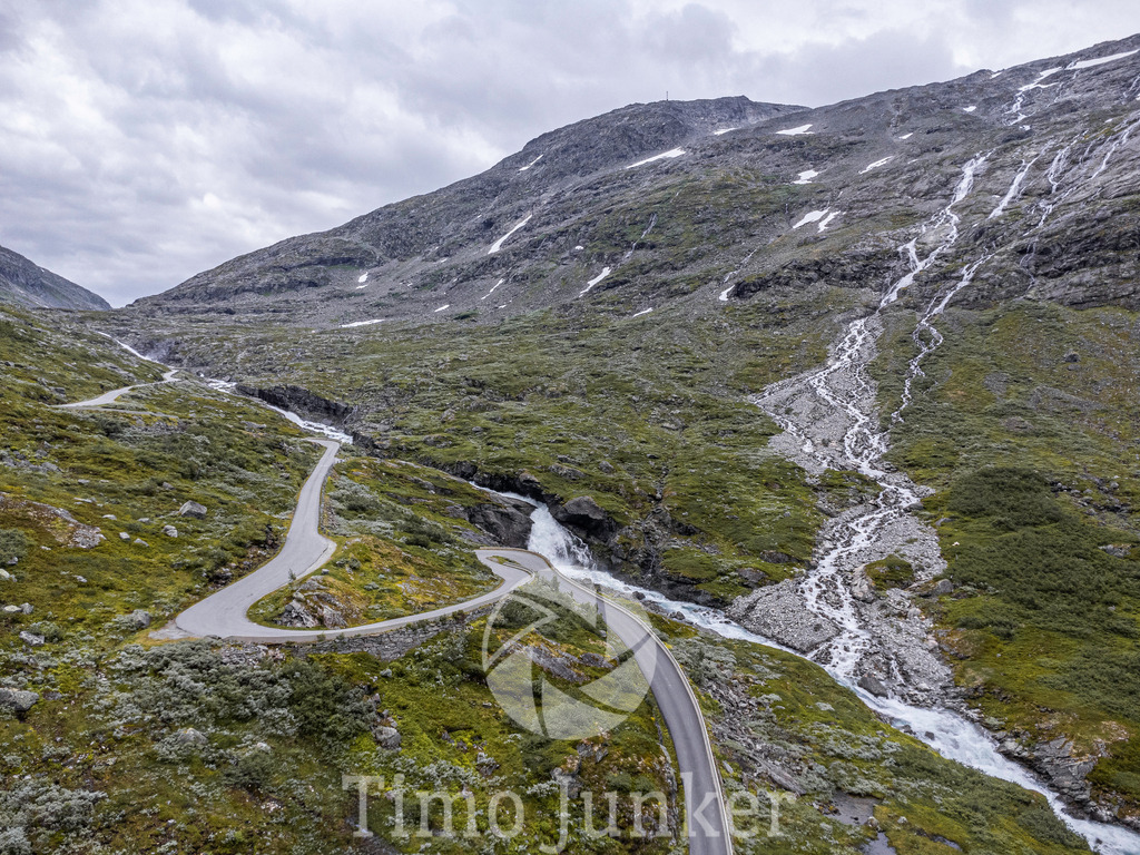 Shop_raods_und_curves-2-2 | junker-foto - Realisiert mit Pictrs.com