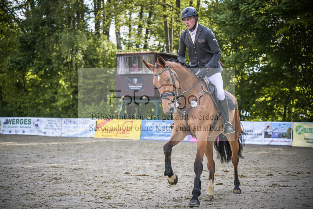 DOS_4257 | Entdecke hochwertige Reitturnierfotos von Foto Oger. Professionell, emotional und authentisch – jetzt Lieblingsmomente im Shop bestellen.Deutschlandweite Turnierfotografie. - Realisiert mit Pictrs.com