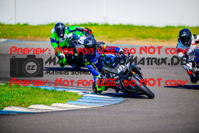 MaZZes_FotoMatrix_240520_6021986_7559 | WEISS