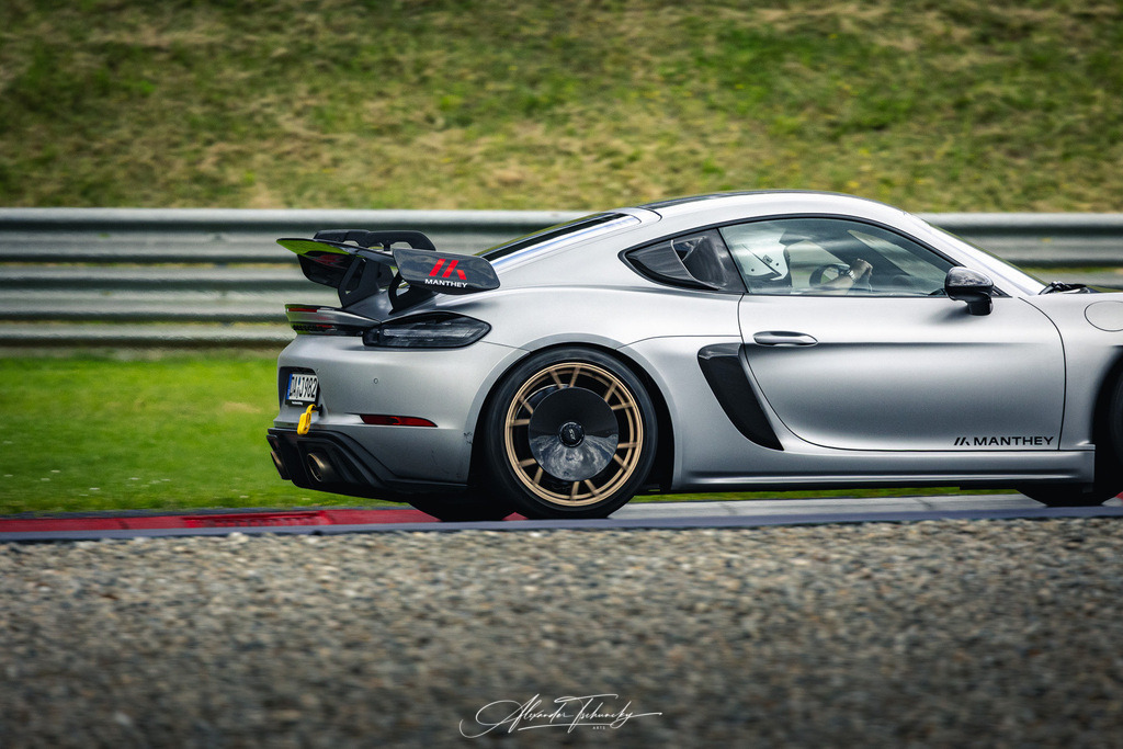 R6PZ1254 _Alexander Tschuncky | Entdecken Sie die faszinierende Welt von Alexander Tschuncky Arts: Kreative Fotografie, atemberaubende Automobilkunst und hochwertiger Bilderdruck. Lassen Sie sich inspirieren! - Realisiert mit Pictrs.com