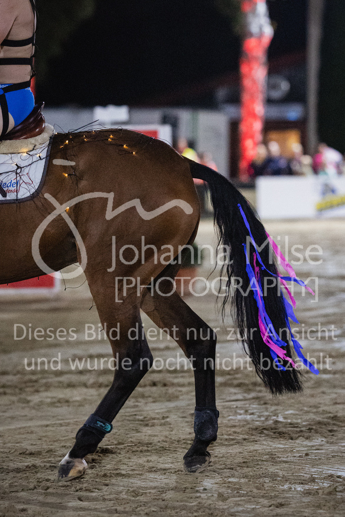 230827_Delbrueck_Kostuem-810 | Deine schönsten Turniermomente als professionelle Fotos! Entdecke hochwertige Pferdesport-Fotografie im Online-Shop. Jetzt Fotos finden & bestellen!