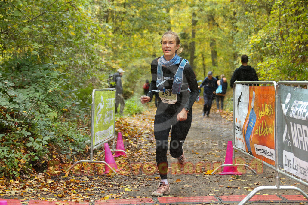 251026_1325_EX1_3424 | Sportfotografie im Rhein-Sieg Kreis, Köln, Bonn, NRW, Rheinland Pfalz, Hessen, etc. Unser Tätigkeitsfeld umfasst den Laufsport vom Volkslauf über den Marathon, Duathlon, Triathon bis zum Ultralauf wie Kölnpfad Ultra oder Schindertrail.