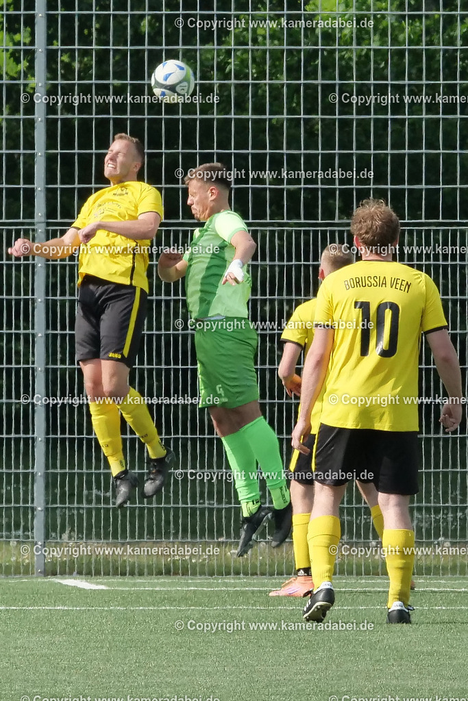 Fußball : Bezirksliga : SV 08/29 Friedrichsfeld - Borusia Veen am 10.05.2026 in Voerde Friedrichsfeld | Fußball : Bezirksliga : SV 08/29 Friedrichsfeld - Borusia Veen am 10.05.2026 in Voerde Friedrichsfeld - Realisiert mit Pictrs.com