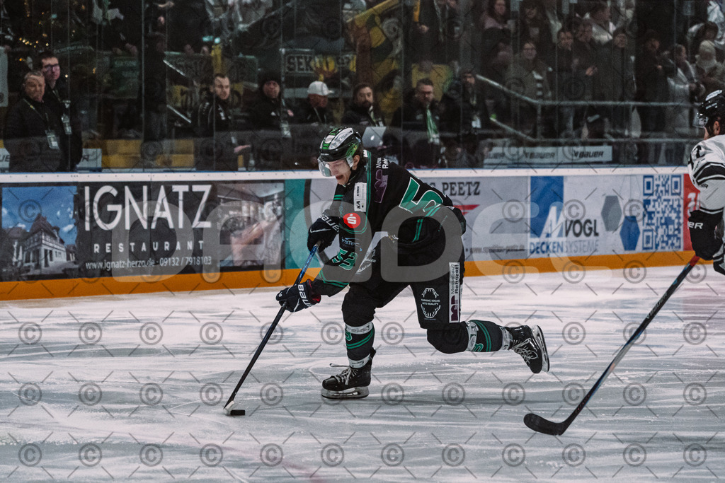 Alligators_vs_Passau_26_12_2025-043 | Höchstadt Alligators Fotogalerie: Eishockey-Action aus Franken. Professionelle Spielfotos, Portraits & Stadionbilder zum Download. Jetzt entdecken! - Realisiert mit Pictrs.com