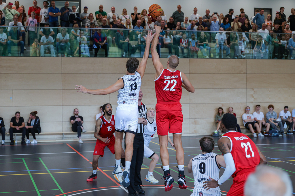 Pro A BAYER GIANTS vs Leichlinger TV  Test-47 | Fotos von Basketballspielen aus dem Raum NRW fotografiert von Gero Mueller-Laschet und Daniel Schaefer - Realisiert mit Pictrs.com