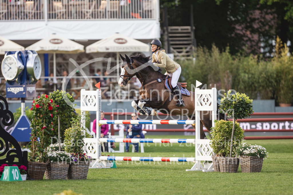 240510_Hamburg_Amateur-Small-350 | Deine schönsten Turniermomente als professionelle Fotos! Entdecke hochwertige Pferdesport-Fotografie im Online-Shop. Jetzt Fotos finden & bestellen!