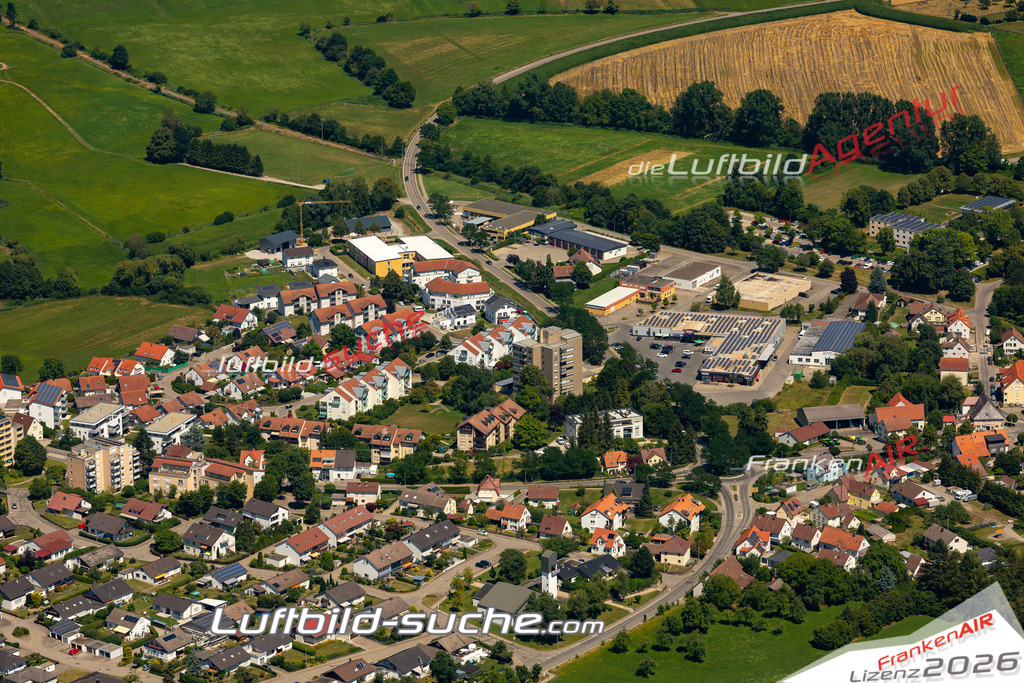 Aktuelles Luftbild von  Bad Schussenried - Die Luftaufnahme wurde 2022 mittels UL-Flugzeug erstellt ( keine Drohne ) - hochauflösende Kamera-Systeme von  Canon -Beste Qualität - Für grossformatige Ausdrucke geeignet. Die Geschenkidee !