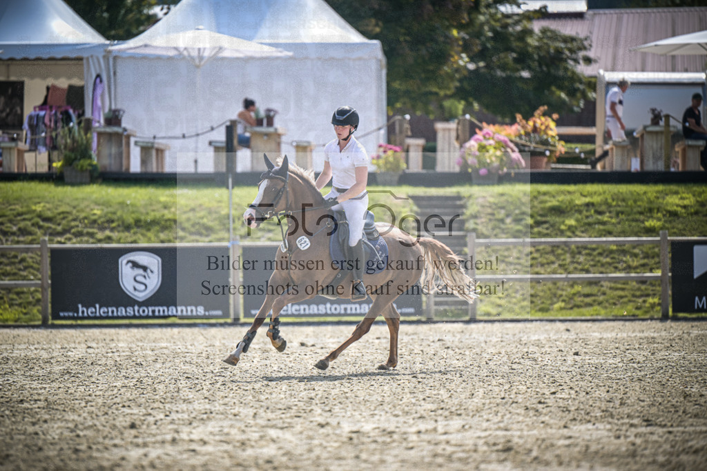 DOS_8667 | Entdecke hochwertige Reitturnierfotos von Foto Oger. Professionell, emotional und authentisch – jetzt Lieblingsmomente im Shop bestellen.Deutschlandweite Turnierfotografie. - Realisiert mit Pictrs.com