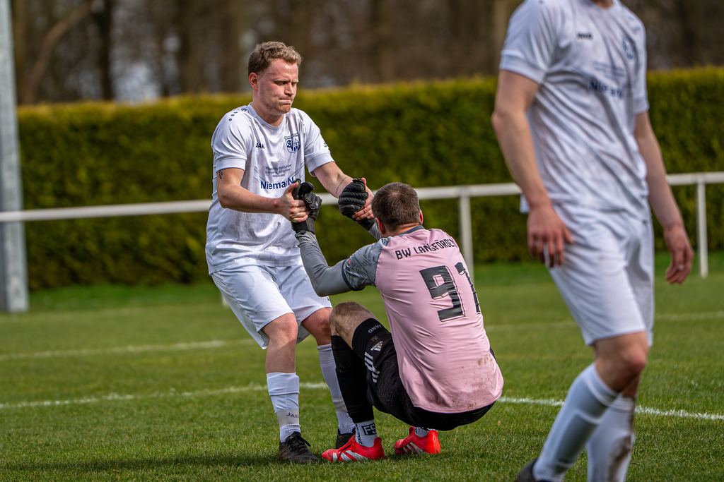 Fußball I Herren I Saison 2025-2026 I Halbfinale Kreispokal VEC I  BW Langförden - TV Dinklage II I 19101 | jns.sportfotos - Realisiert mit Pictrs.com