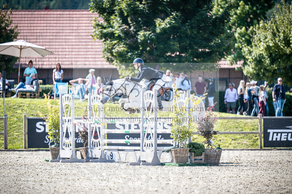 DOS_2461 | Entdecke hochwertige Reitturnierfotos von Foto Oger. Professionell, emotional und authentisch – jetzt Lieblingsmomente im Shop bestellen.Deutschlandweite Turnierfotografie. - Realisiert mit Pictrs.com