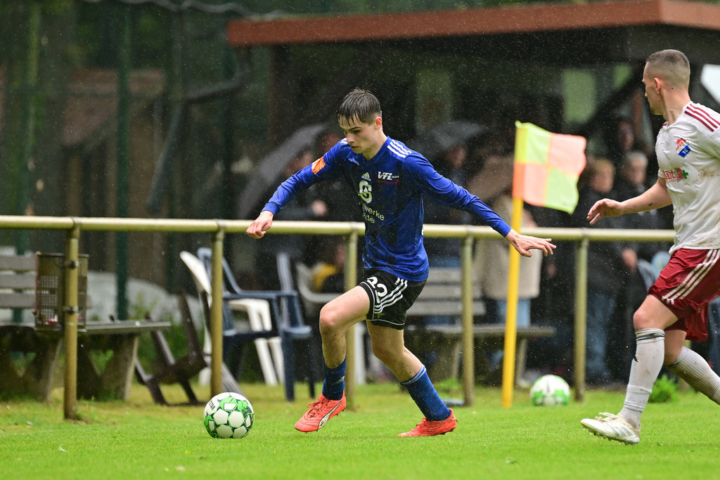 Fußball I Herren I Saison 2024-2025 I Kreisliga I 25. Spieltag I FSV Bliedersdorf-Nottensdorf - VfL Güldenstern Stade II | Der Sportfotograf. - Realisiert mit Pictrs.com