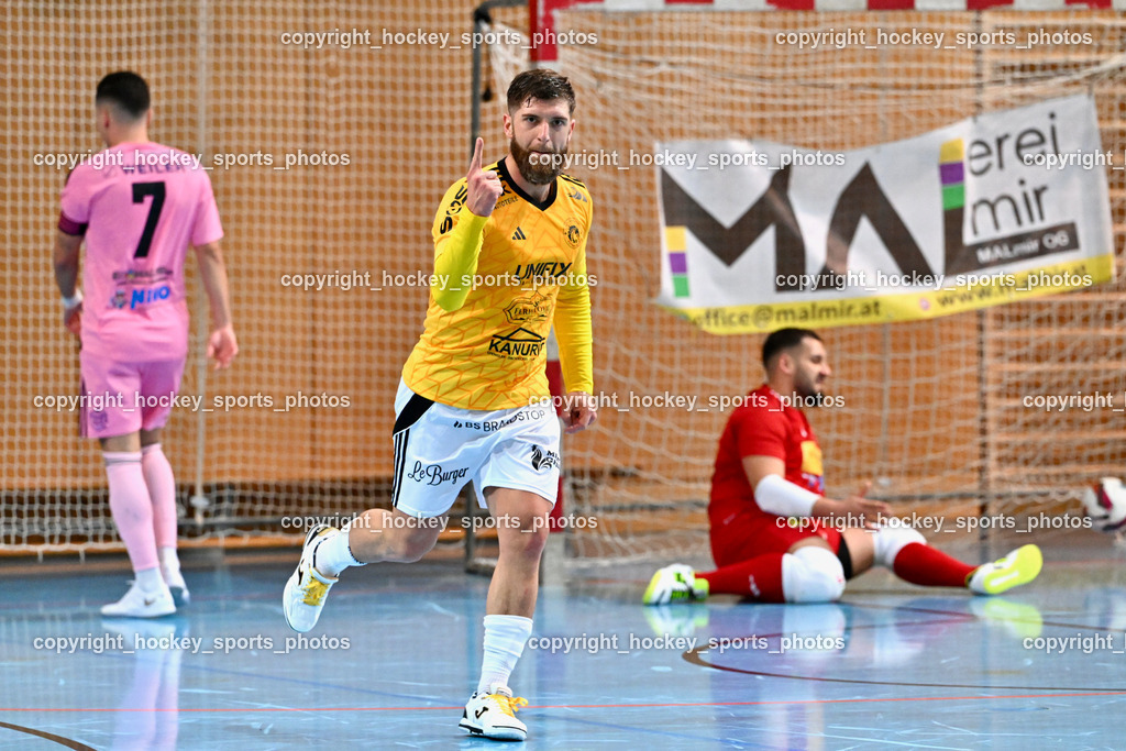 Carinthia Flamengo Futsal Club vs. FC Ljuti Krajisnici | #17 Mirza Jatic FC Ljuti Krajisnici, Carinthia Flamengo Futsal Club vs. FC Ljuti Krajisnici, Carinthia Flamengo Futsal Club vs. FC Ljuti Krajisnici am 05.01.2025 in Klagenfurt (Ballspielhalle Viktring), Austria, (Photo by Bernd Stefan)