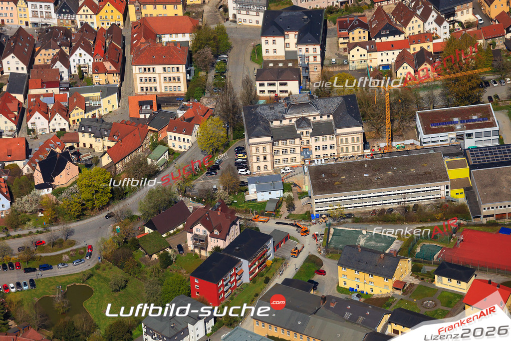 Die Luftaufnahme der Stadt Kulmbach wurde vom UL-Flugzeug heraus erstellt ( keine Drohne )- hohe Auflösung für beste Qualität