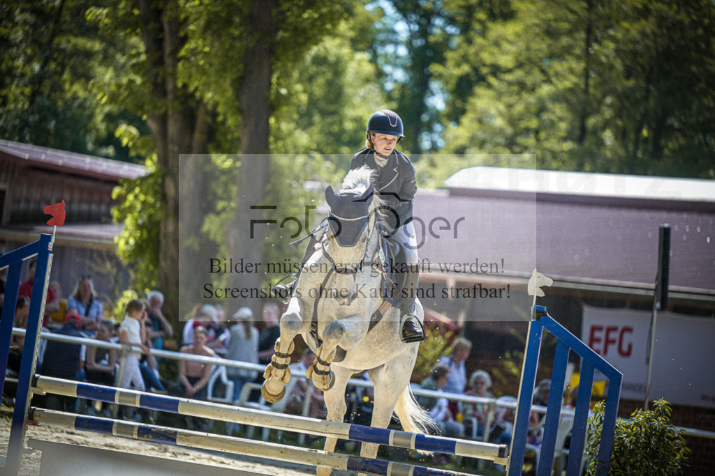 DOS_1594 | Entdecke hochwertige Reitturnierfotos von Foto Oger. Professionell, emotional und authentisch – jetzt Lieblingsmomente im Shop bestellen.Deutschlandweite Turnierfotografie. - Realisiert mit Pictrs.com