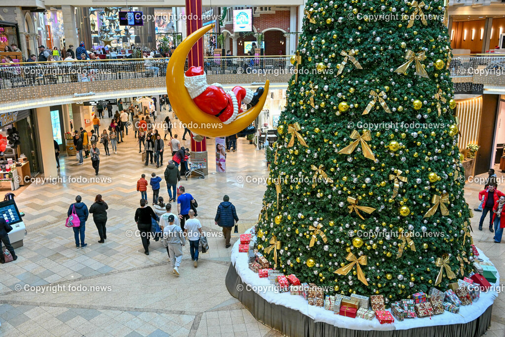 Plus City_ Einkaufszentrum_ Advent_ 02.12.2023-1 | 02.12.2023, Pasching, AUT, Plus City, im Bild Einkaufszentrum, Shoppingcenter, Geschaefte, einkaufen, shoppen, Advent, Weihnachten, Shoppingmall
