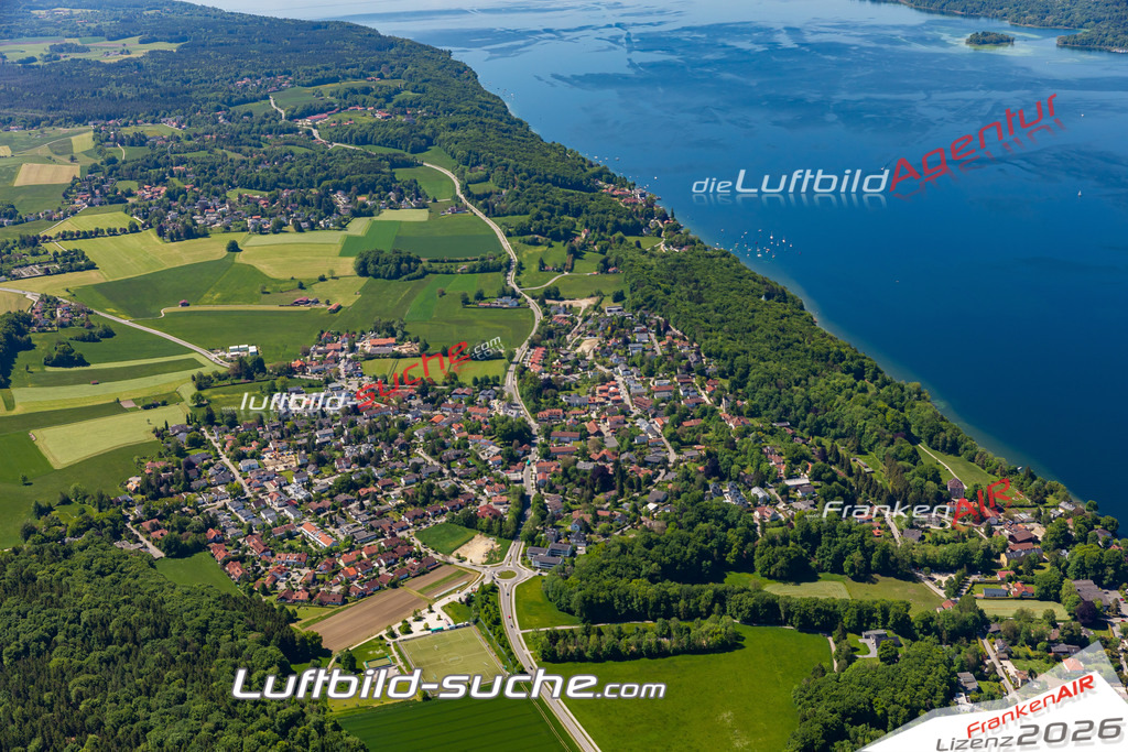 Aktuelles Luftbild von  Berg - Die Luftaufnahme wurde 2021 mittels UL-Flugzeug erstellt ( keine Drohne ) - hochauflösende Kamera-Systeme von  Canon -Beste Qualität - Für grossformatige Ausdrucke geeignet. Die Geschenkidee !