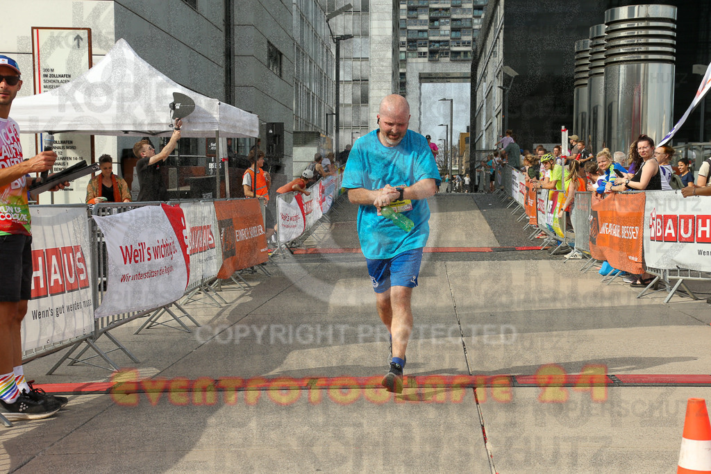 250920_1528_EX1_9570 | Sportfotografie im Rhein-Sieg Kreis, Köln, Bonn, NRW, Rheinland Pfalz, Hessen, etc. Unser Tätigkeitsfeld umfasst den Laufsport vom Volkslauf über den Marathon, Duathlon, Triathon bis zum Ultralauf wie Kölnpfad Ultra oder Schindertrail.