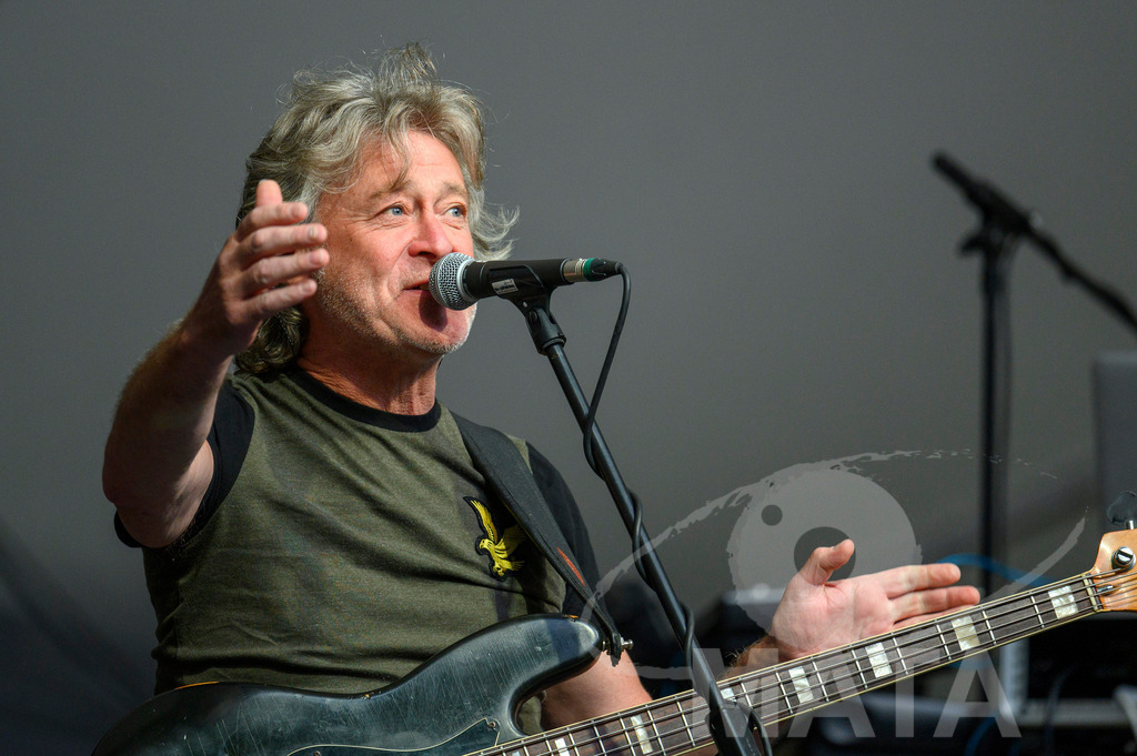 _DWA2573 | Craig Fletcher von John Lees' Barclay James Harvest live bei einem Konzert in Serenadenhof Nürnberg, 01.07.2023 - Realisiert mit Pictrs.com