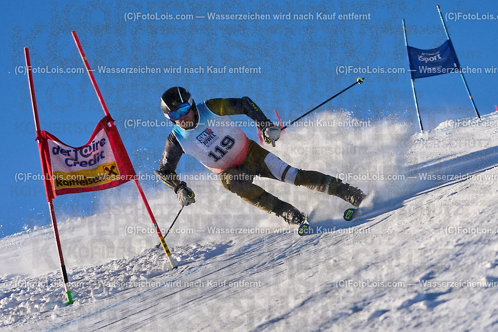 ALP4872_MASTERS-Cup_GS-A Herrn_Vasko Petr | (C)FotoLois.com, Alois Spandl. FIS Masters-Cup Wildschönau, Giant Slalom auf der Piste Schatzberg GS, Siegerehrung auf dem Dorfplatz Niederau, Sa 13. Januar 2024.