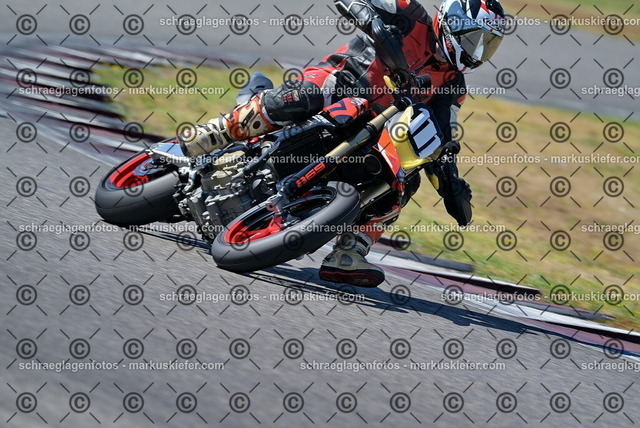 26bt04-1123 | markuskiefer.com - Realisiert mit Pictrs.com