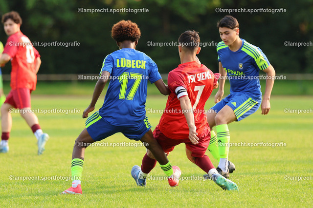 Fußball I Junioren I Kreispokal Lübeck I Finale I JSG Concordia Lübeck - TSV Siems I 09.06.2025.224 | v.l. Kaleab Begna (17, JSG Concordia Lübeck), Adam Ageed (7, TSV Siems) - Realisiert mit Pictrs.com